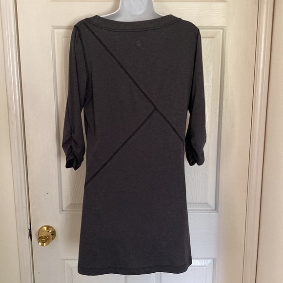 Athleta Shiva Tee Top Tunic Hi-lo Ruched sleeve Asphalt Heather Gray Medium - Picture 13 of 14